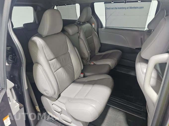 2019 Toyota Sienna XLE 8-Passenger 119.3" WB - miniatura 17