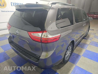 2019 Toyota Sienna XLE 8-Passenger 119.3" WB - miniatura 3