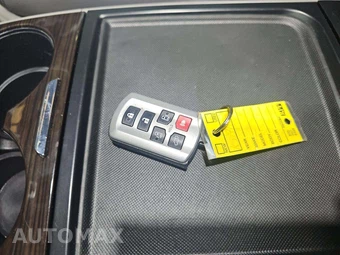 2019 Toyota Sienna XLE 8-Passenger 119.3" WB - miniatura 8