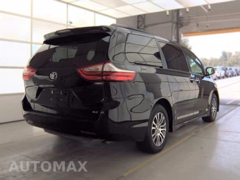 2019 Toyota Sienna XLE 8-Passenger 119.3" WB - miniatura 4