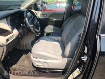 2019 Toyota Sienna XLE 8-Passenger 119.3" WB - miniatura 7