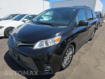 2019 Toyota Sienna XLE 8-Passenger 119.3" WB