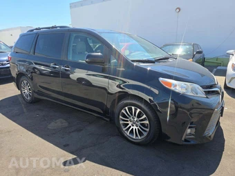 2019 Toyota Sienna XLE 8-Passenger 119.3" WB - miniatura 4