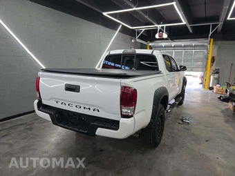 2019 Toyota Tacoma SR Crew Cab Medium Bed - miniatura 3