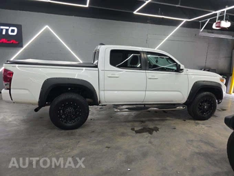2019 Toyota Tacoma SR Crew Cab Medium Bed - miniatura 4