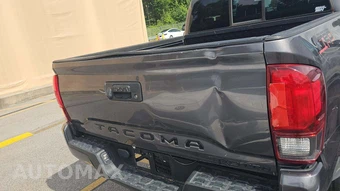 2019 Toyota Tacoma SR Crew Cab Medium Bed - miniatura 24