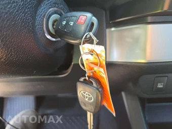 2019 Toyota Tacoma SR Crew Cab Medium Bed - miniatura 8
