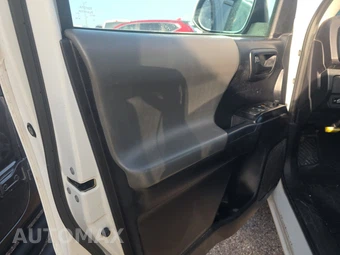 2019 Toyota Tacoma SR Crew Cab Medium Bed - miniatura 9