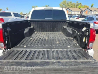 2019 Toyota Tacoma SR5 Crew Cab Medium Bed - miniatura 14