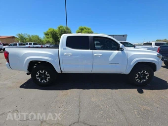 2019 Toyota Tacoma SR5 Crew Cab Medium Bed - miniatura 4