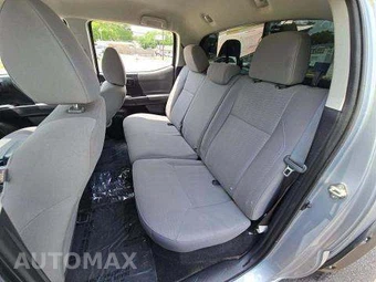 2019 Toyota Tacoma SR5 Crew Cab Medium Bed – miniatura 13