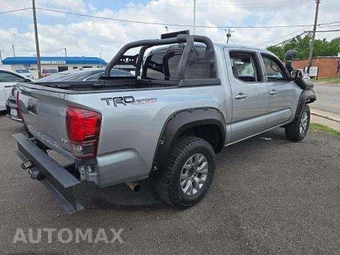 2019 Toyota Tacoma SR5 Crew Cab Medium Bed – miniatura 3