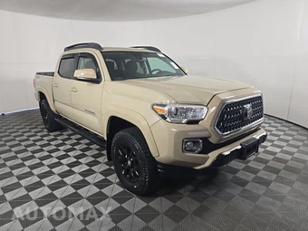 2019 Toyota Tacoma SR5 Crew Cab Medium Bed - miniatura 3