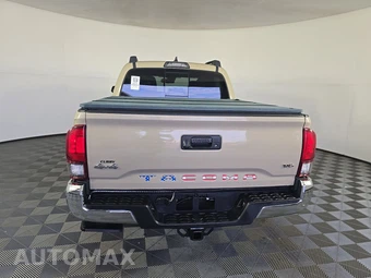 2019 Toyota Tacoma SR5 Crew Cab Medium Bed - miniatura 5
