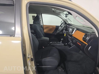 2019 Toyota Tacoma SR5 Crew Cab Medium Bed - miniatura 8