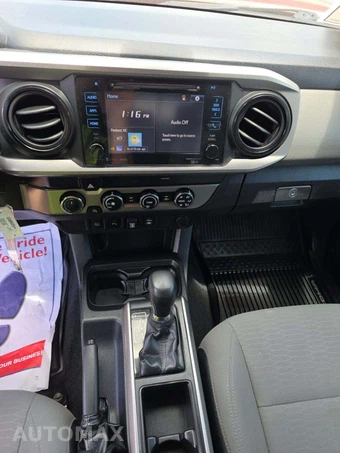 2019 Toyota Tacoma SR5 Crew Cab Medium Bed - miniatura 10