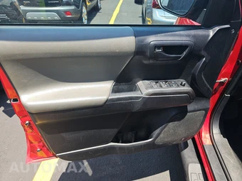 2019 Toyota Tacoma SR5 Crew Cab Medium Bed - miniatura 9