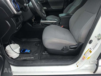 2019 Toyota Tacoma SR5 Crew Cab Medium Bed - miniatura 3