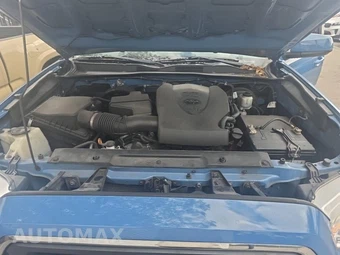 2019 Toyota Tacoma SR5 Crew Cab Medium Bed - miniatura 18