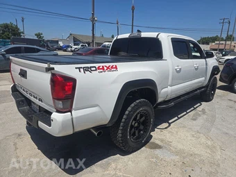 2019 Toyota Tacoma TRD Off-Road Crew Cab Long Bed - miniatura 4
