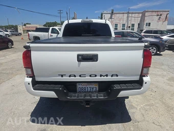 2019 Toyota Tacoma TRD Off-Road Crew Cab Long Bed - miniatura 5