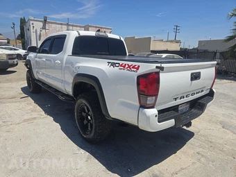 2019 Toyota Tacoma TRD Off-Road Crew Cab Long Bed - miniatura 6