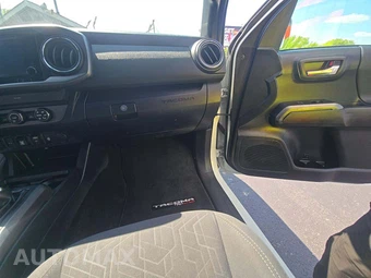 2019 Toyota Tacoma TRD Off-Road Crew Cab Long Bed - miniatura 16