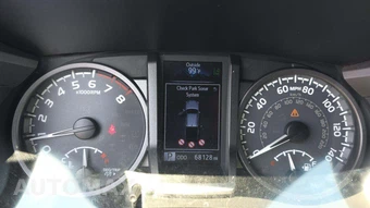 2019 Toyota Tacoma TRD Off-Road Crew Cab Medium Bed - miniatura 24