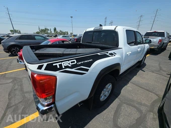 2019 Toyota Tacoma TRD Off-Road Crew Cab Medium Bed - miniatura 4