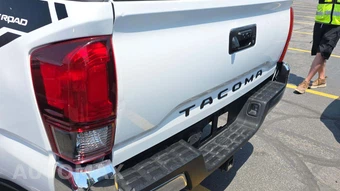 2019 Toyota Tacoma TRD Off-Road Crew Cab Medium Bed - miniatura 40