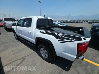 2019 Toyota Tacoma TRD Off-Road Crew Cab Medium Bed - miniatura 6