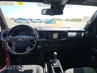 2019 Toyota Tacoma TRD Off-Road Crew Cab Medium Bed - miniatura 11
