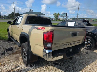 2019 Toyota Tacoma TRD Off-Road Crew Cab Medium Bed - miniatura 2