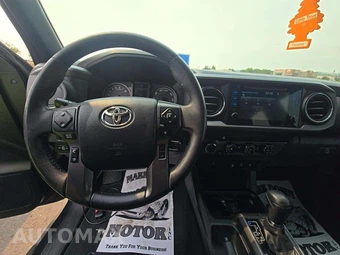 2019 Toyota Tacoma TRD Off-Road Crew Cab Medium Bed - miniatura 10