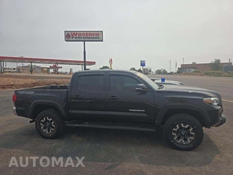 2019 Toyota Tacoma TRD Off-Road Crew Cab Medium Bed - miniatura 4
