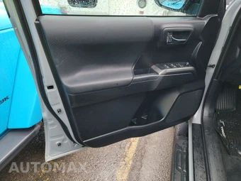 2019 Toyota Tacoma TRD Off-Road Crew Cab Medium Bed - miniatura 9
