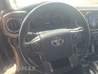 2019 Toyota Tacoma TRD Off-Road Crew Cab Medium Bed - miniatura 10
