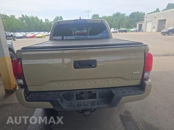 2019 Toyota Tacoma TRD Off-Road Crew Cab Medium Bed - miniatura 5
