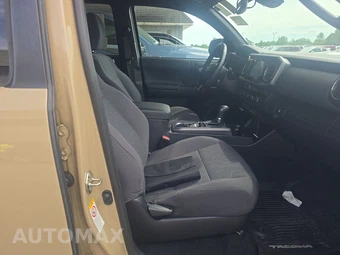 2019 Toyota Tacoma TRD Off-Road Crew Cab Medium Bed - miniatura 8
