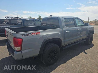 2019 Toyota Tacoma TRD Off-Road Crew Cab Medium Bed - miniatura 3