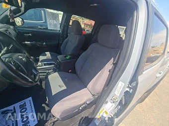 2019 Toyota Tacoma TRD Off-Road Crew Cab Medium Bed - miniatura 6