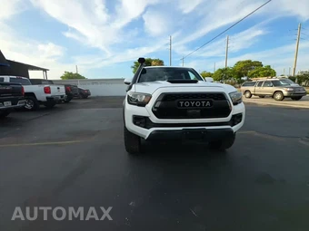 2019 Toyota Tacoma TRD Pro Crew Cab Medium Bed - miniatura 2