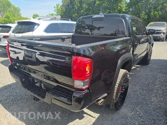 2019 Toyota Tacoma TRD Pro Crew Cab Medium Bed - miniatura 3