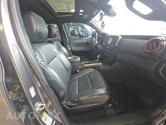 2019 Toyota Tacoma TRD Sport Crew Cab Long Bed - miniatura 8