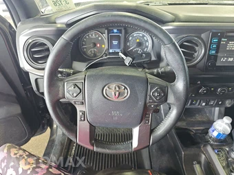 2019 Toyota Tacoma TRD Sport Crew Cab Medium Bed - miniatura 10