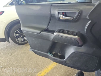 2019 Toyota Tacoma TRD Sport Crew Cab Medium Bed - miniatura 9