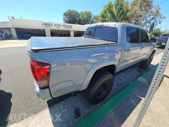 2019 Toyota Tacoma TRD Sport Crew Cab Medium Bed - miniatura 3