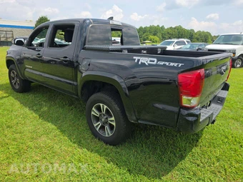 2019 Toyota Tacoma TRD Sport Crew Cab Medium Bed - miniatura 2