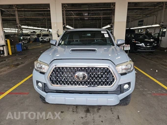 2019 Toyota Tacoma TRD Sport Crew Cab Medium Bed - miniatura 2