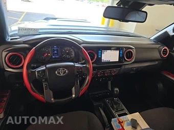 2019 Toyota Tacoma TRD Sport Crew Cab Medium Bed - miniatura 8